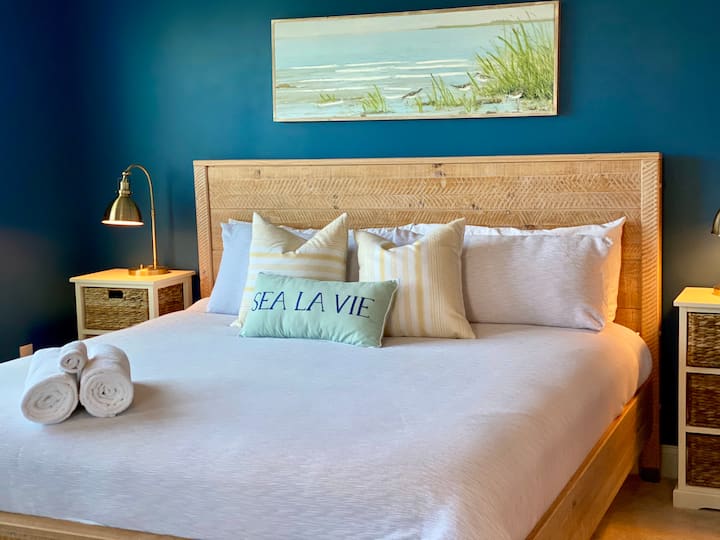 带全功能卫生间的第二间主卧套房