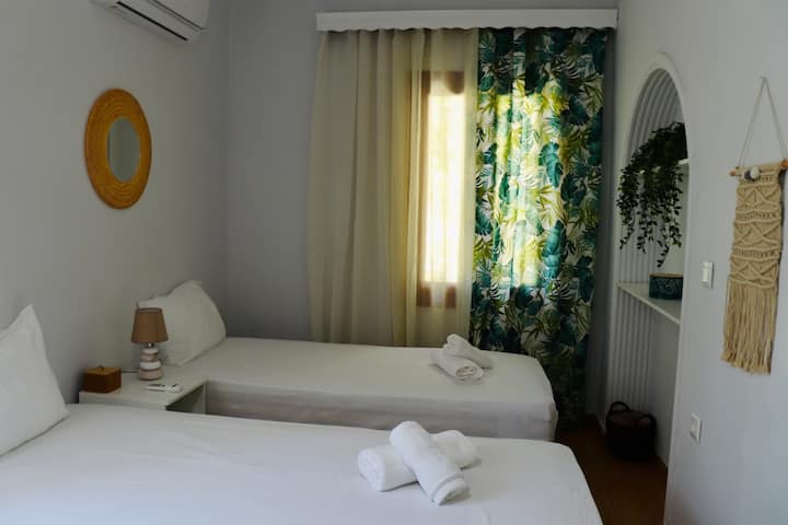 CAMERA Α  2 LETTO SINGOLO