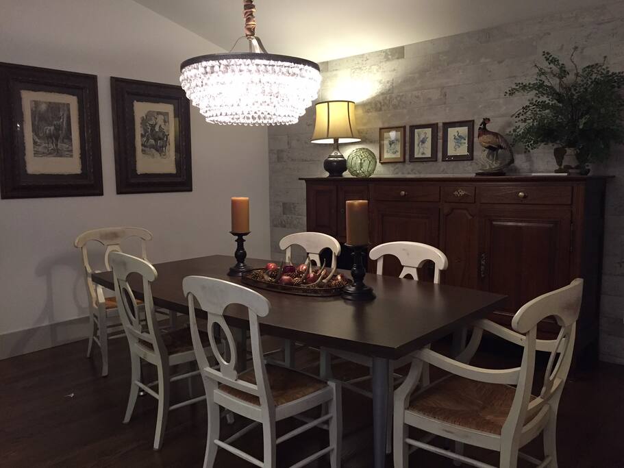 Dining room table, seating for 6+