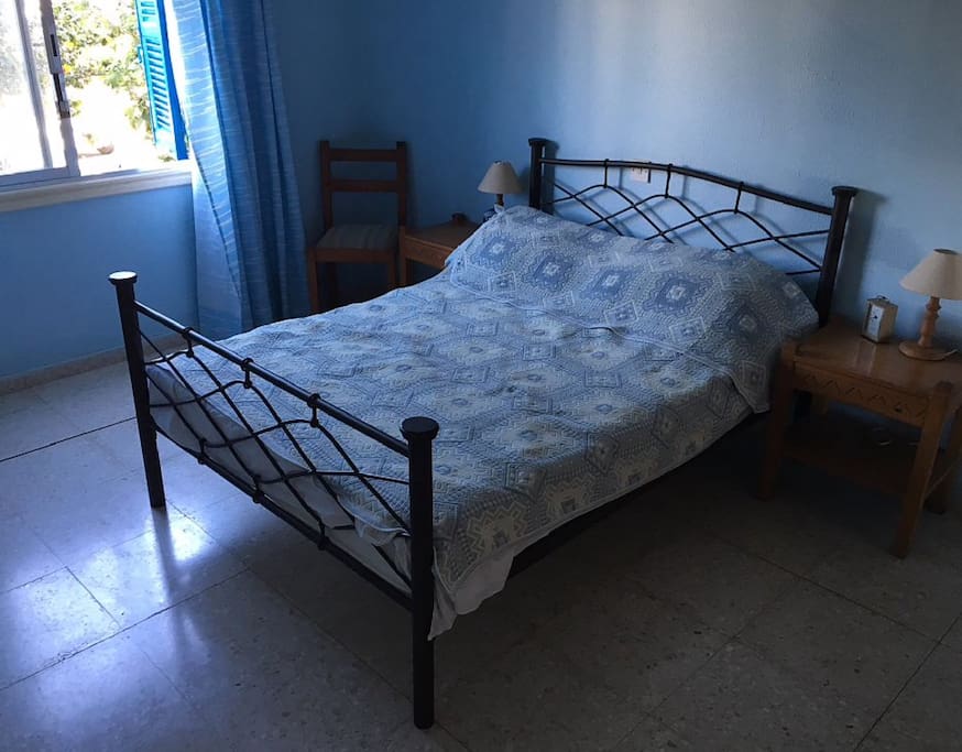 Double room with double bed and built in wardrobes