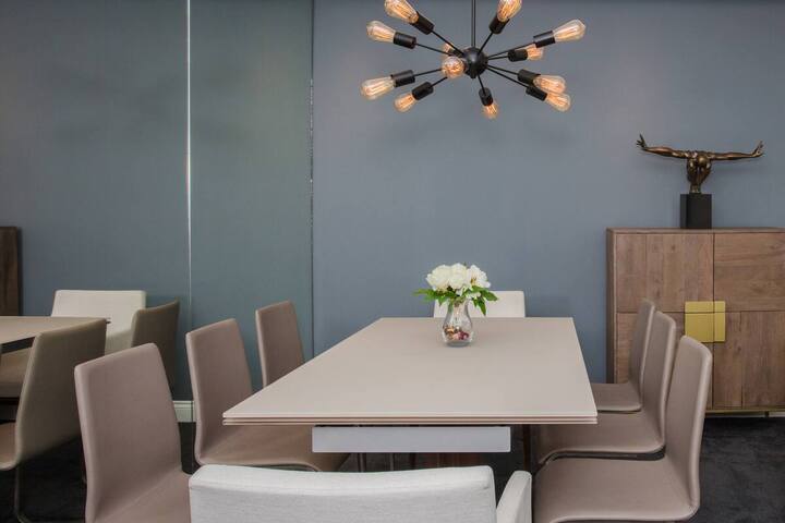 Homely Modern Apartment in South Kensington gallery image 5