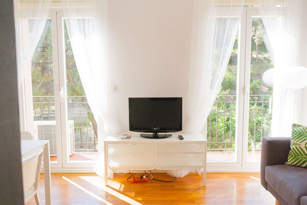 Living Room with two balconies with a wonderful view of the park