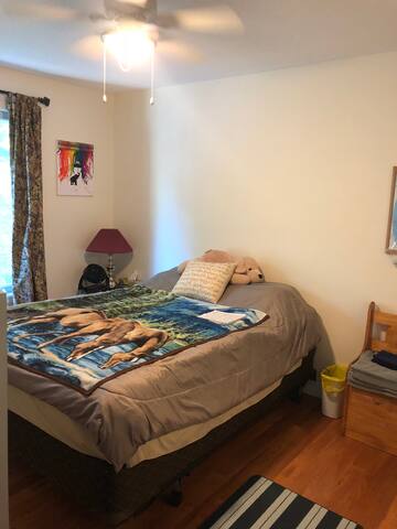 Cozy room near downtown Kentville