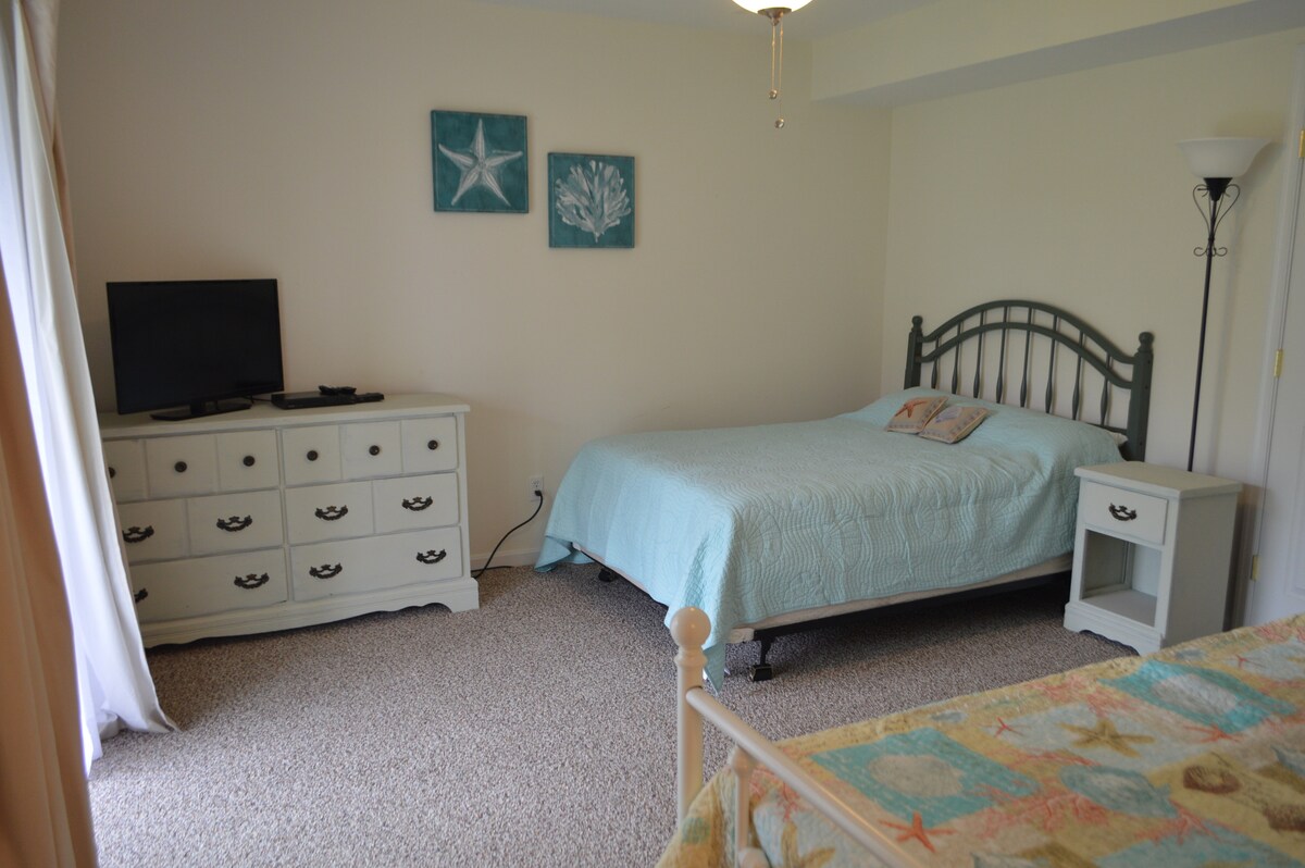 Dhomë gjumi në katin e poshtëm