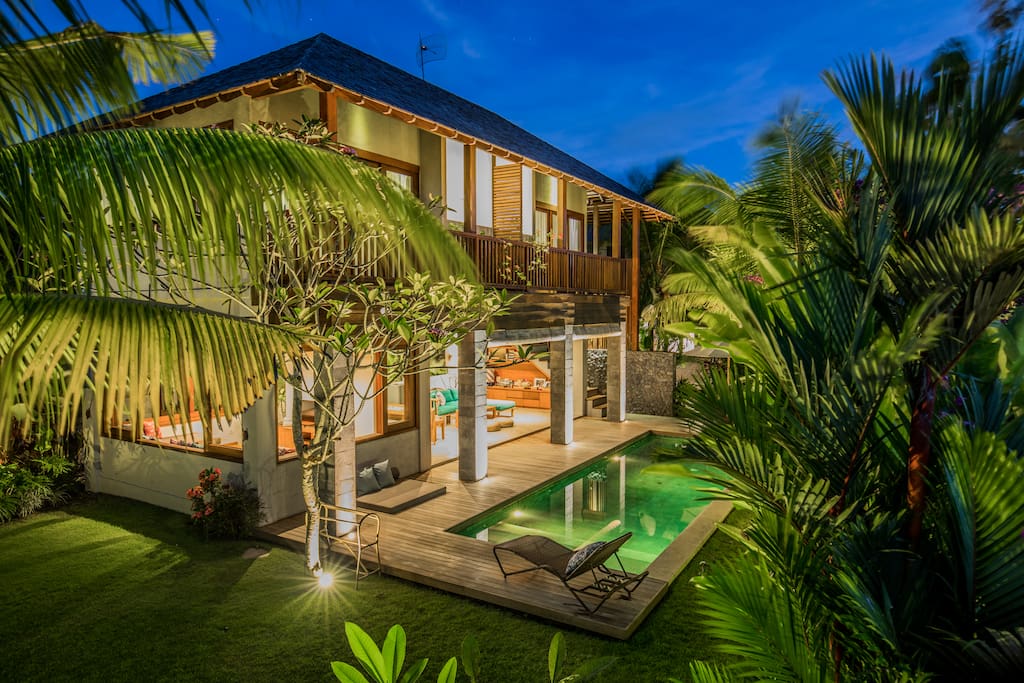 Melali - Our sunset suites are located upstairs in this main building