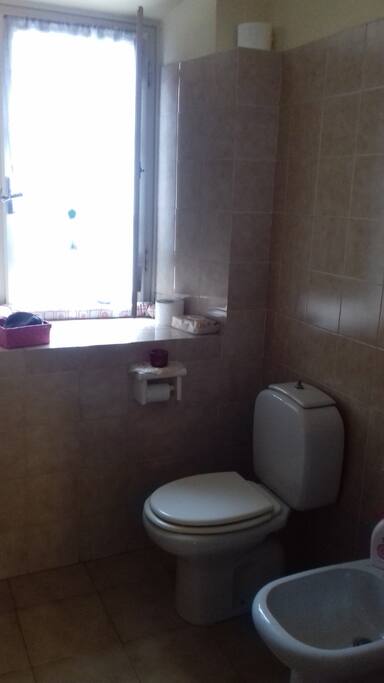 Bagno con doccia