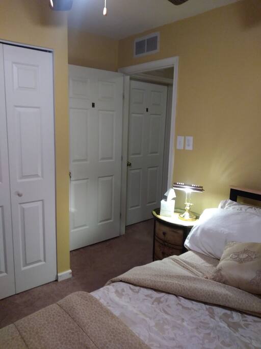 Rooms/bathroom next to each other