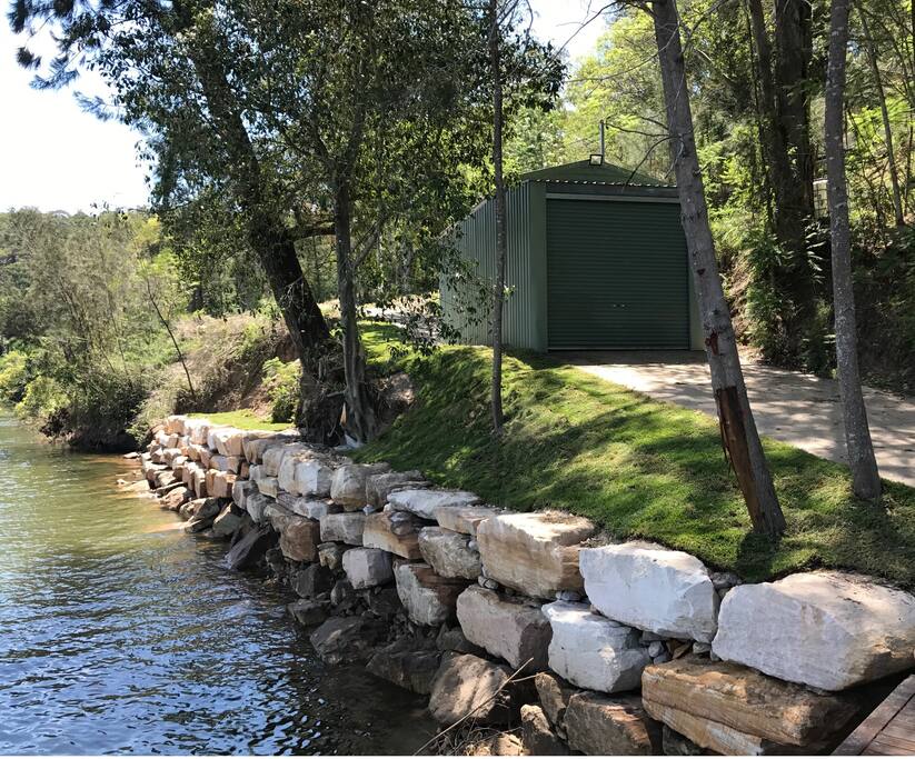Private boat shed & boat ramp