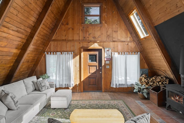 A-frame Home,2mi From Mt.snow W/wood Burning Stove - Mount Snow, VT