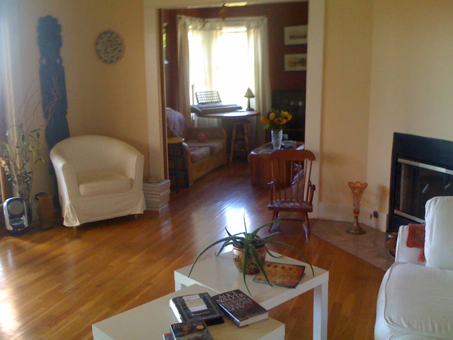 Reverse shot from kitchen of Sitting Room and TV Room