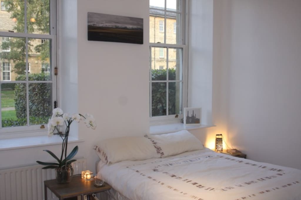 Spacious double bedroom