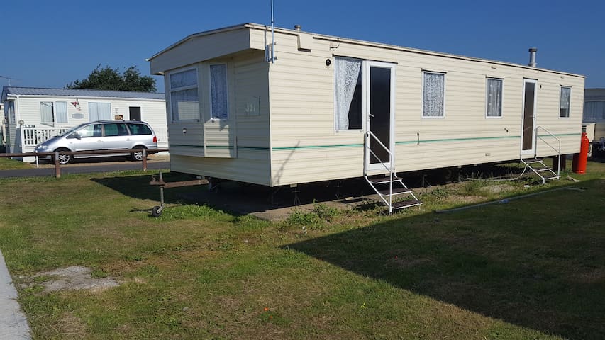 Wilson Family Caravan