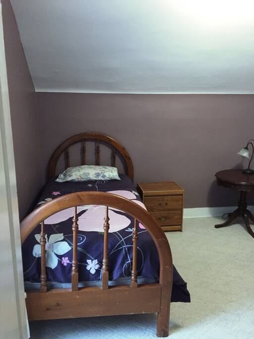 Comfy bed
Desk on other wall