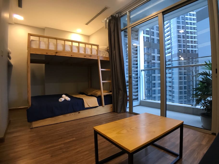 Bulk bed