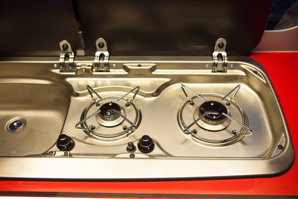 Cocina de 2 fogones a gas (bombona azul)