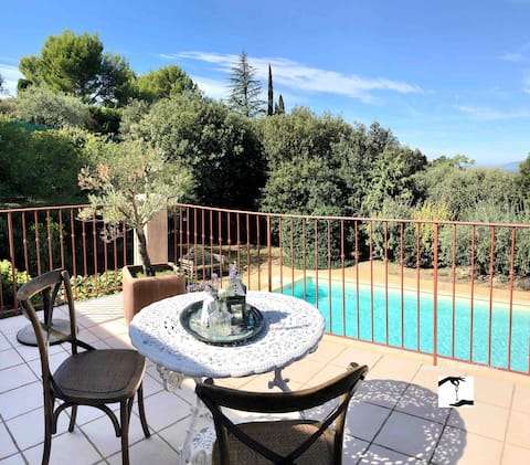 Venasque hideaway-Beautiful view- private pool