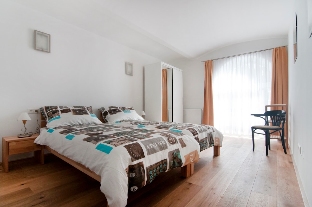 Spavaća soba II  na 1. katu
Spavaća soba II na katu