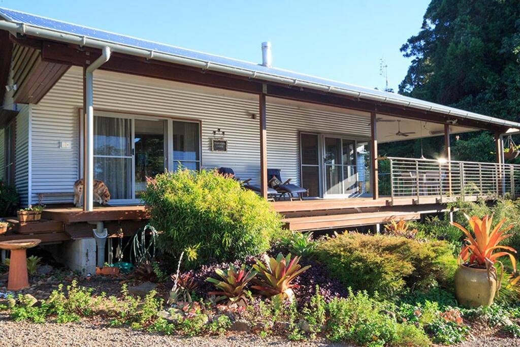 frogshollow cabin daytime