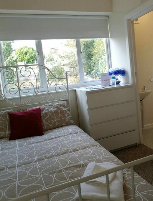 Private room with ensuite bathroom overlooking the garden