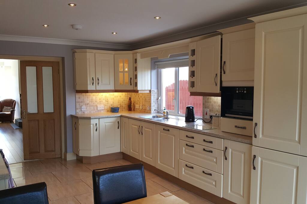 Large kitchen. Fully equipped. Tea and coffee supplied.