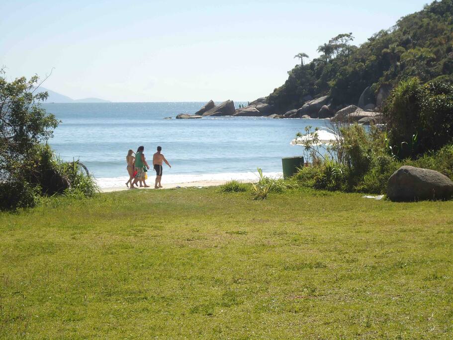 Saída do imóvel para a Praia