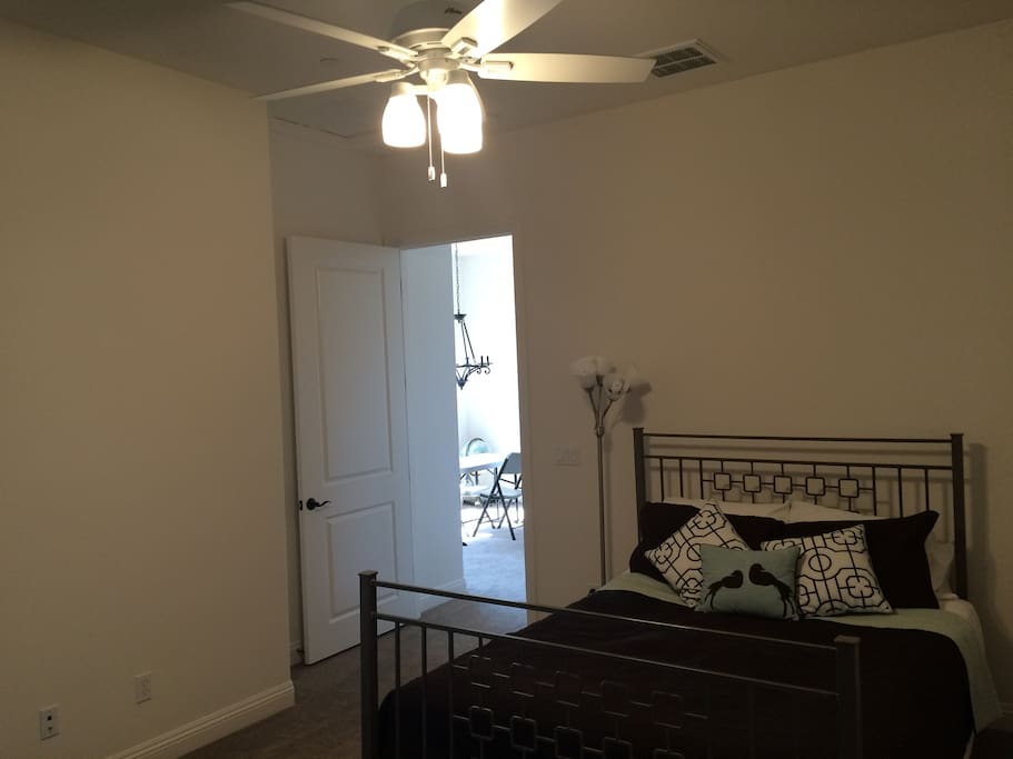 Bedroom with a queen bed