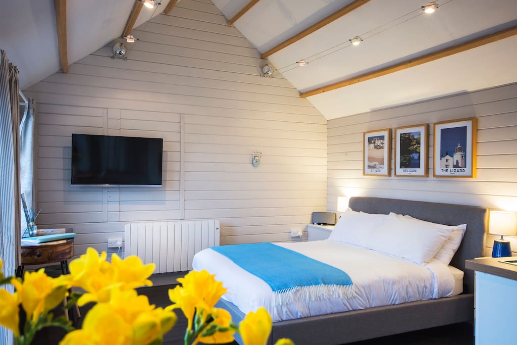 Beautifully decorated throughout and features free wifi, smart TV and iPod dock.