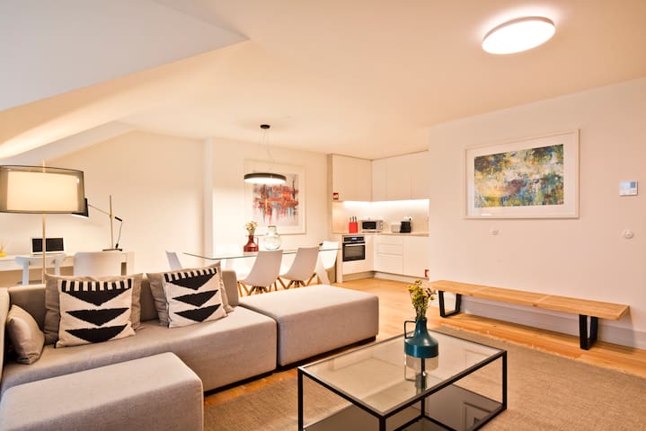 NEW! Penthouse with River View @ Baixa Alfama gallery image 3