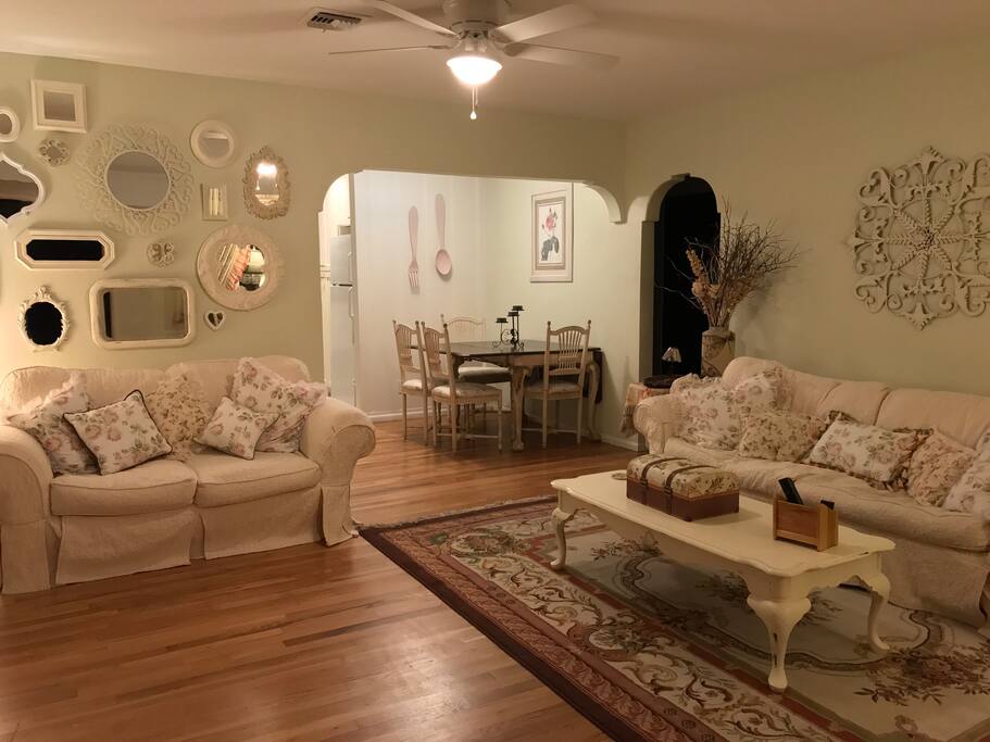 Welcome! Open Floor Plan Provides Plenty Of Room