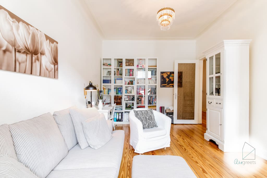 The living room welcomes you with a warming atmosphere - perfect to feel home.