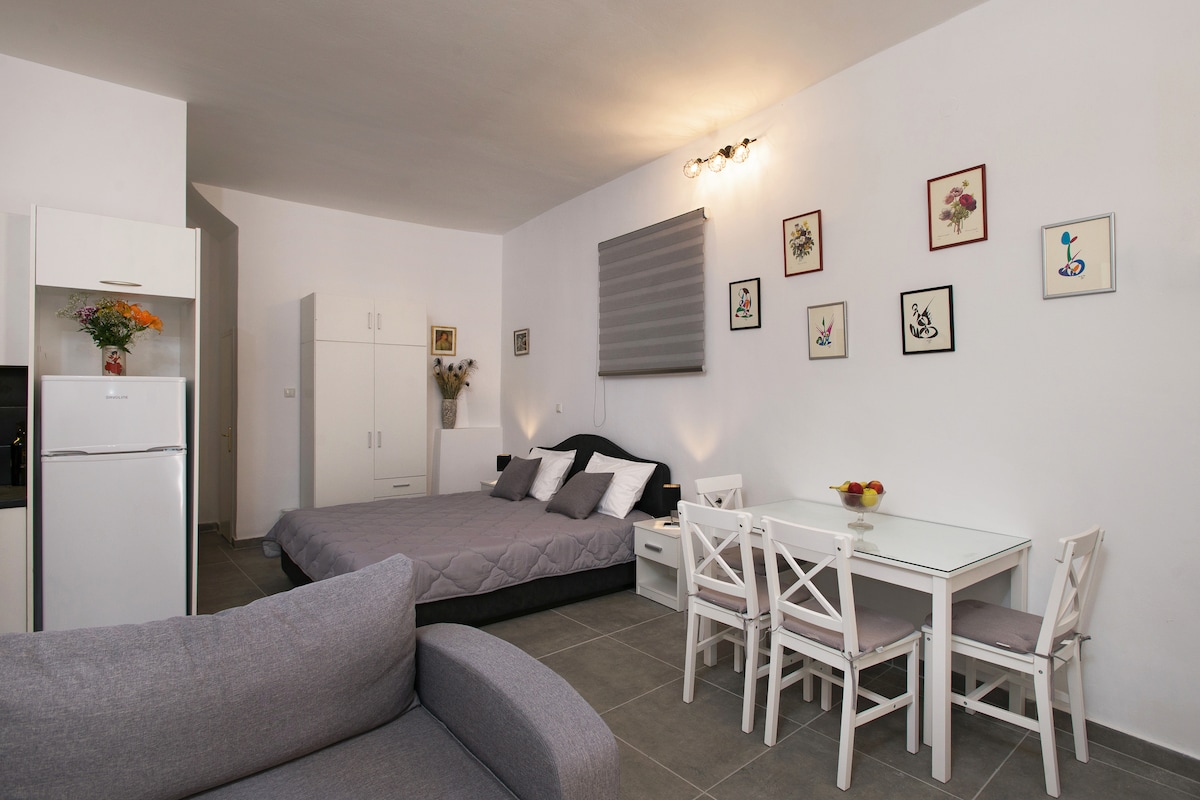 เตียงควีนไซส์พร้อมที่นอนคุณภาพดีมาก 2 อัน