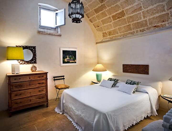 Camera da letto con citronella