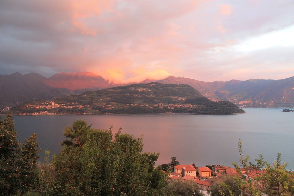 Lake view from La Barcarola