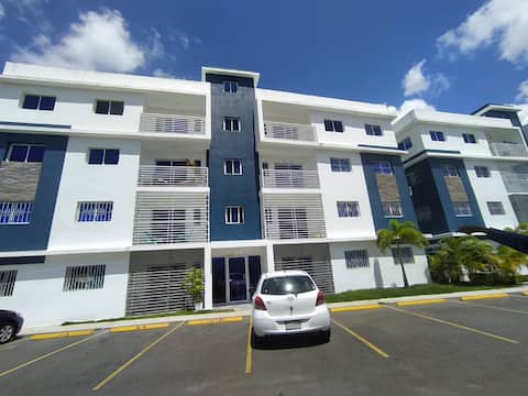 Beautiful apartment, pool and private security!