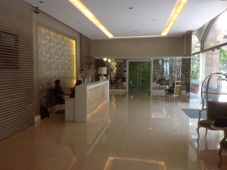 24 hours service lobby, check in any time