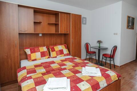 Popular Airbnb listing: Studio n7 for 2p with pool,near Zrće(15min walked) in Caska