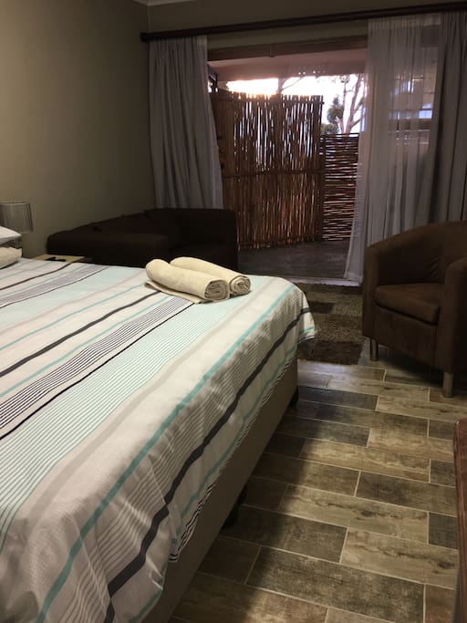 The flat has 1 bedroom with a hotel quality King size Bed, quality bedding and extra pillows. Extra blankets for the chilly nights. There is a hairdryer in the bedroom so no need to pack one in.