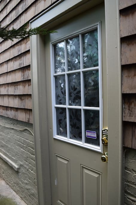 Separate private entrance.