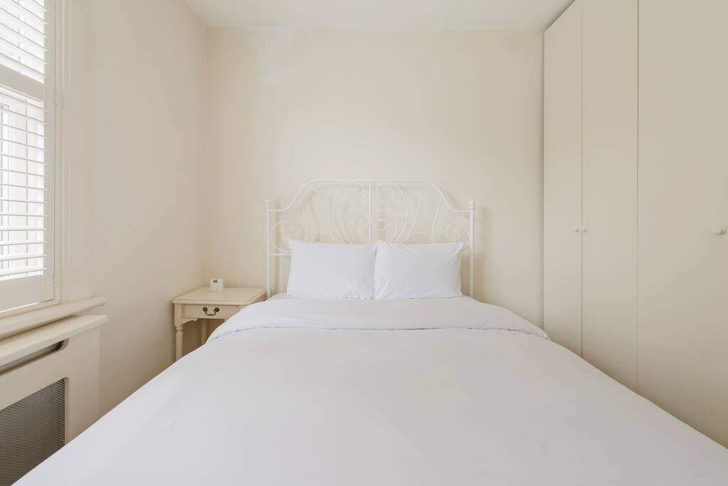 Luxurious linen