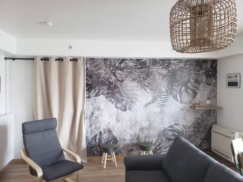 Apartment, quiet garden floor, sleeps 6