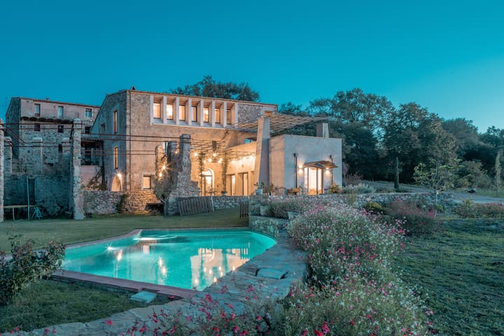 Luxurious Spanish Villa surrounded by nature