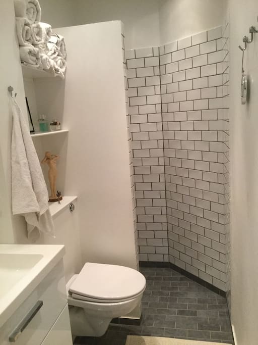 Toilet og bad