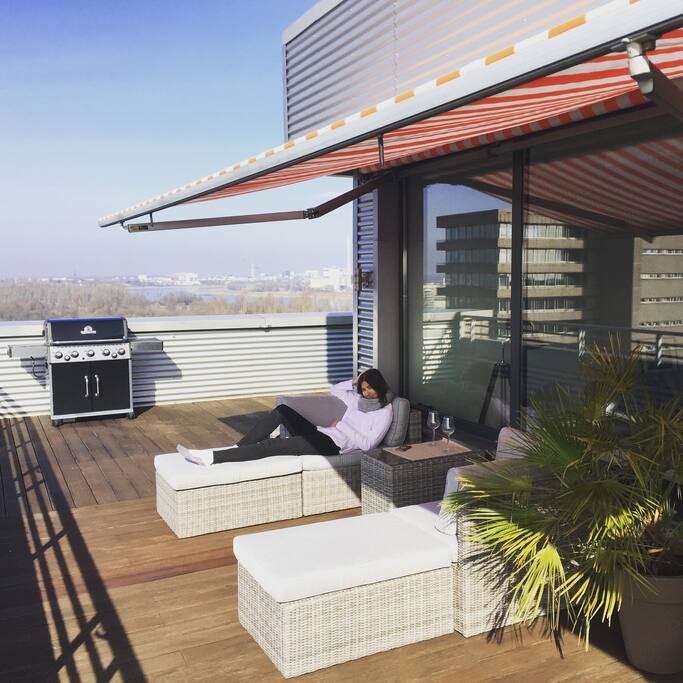 Barbecue & new lounge
