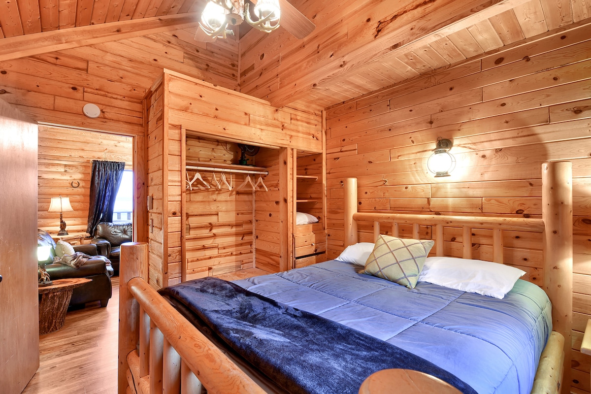 标准双人床卧室# 2