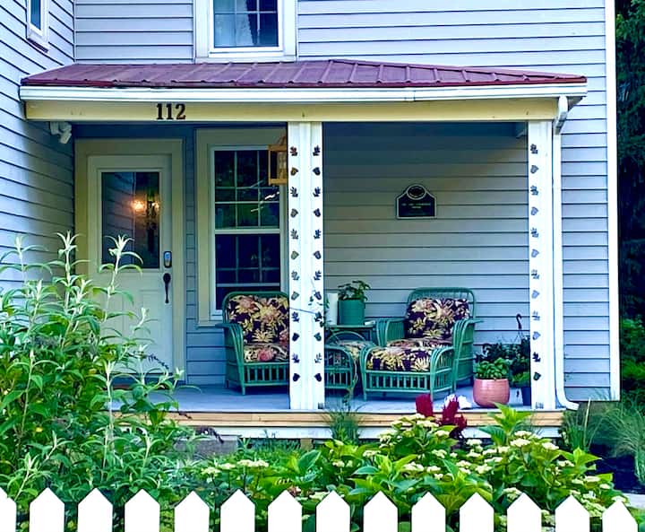 The Dorothy Historic house in downtown Douglas Houses for Rent in Douglas, Michigan, United