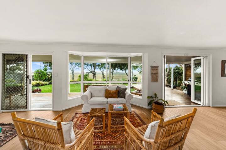 Nature views steps away from Peregian Beach gallery image 2