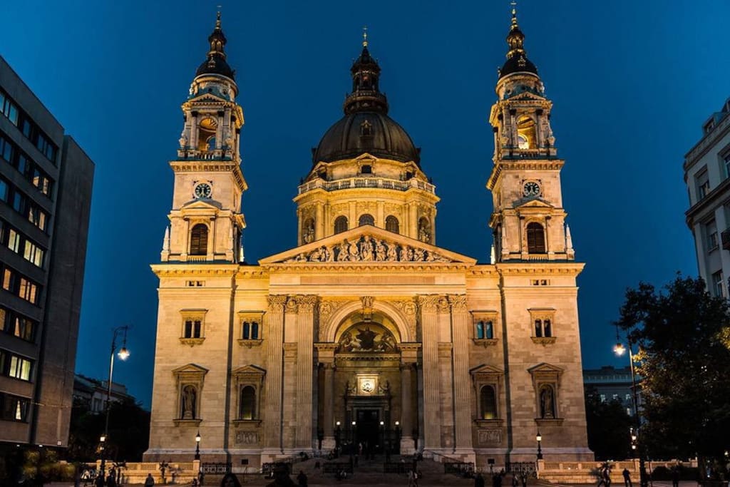Saint Stephen's Basilica - 650m from the apartment.