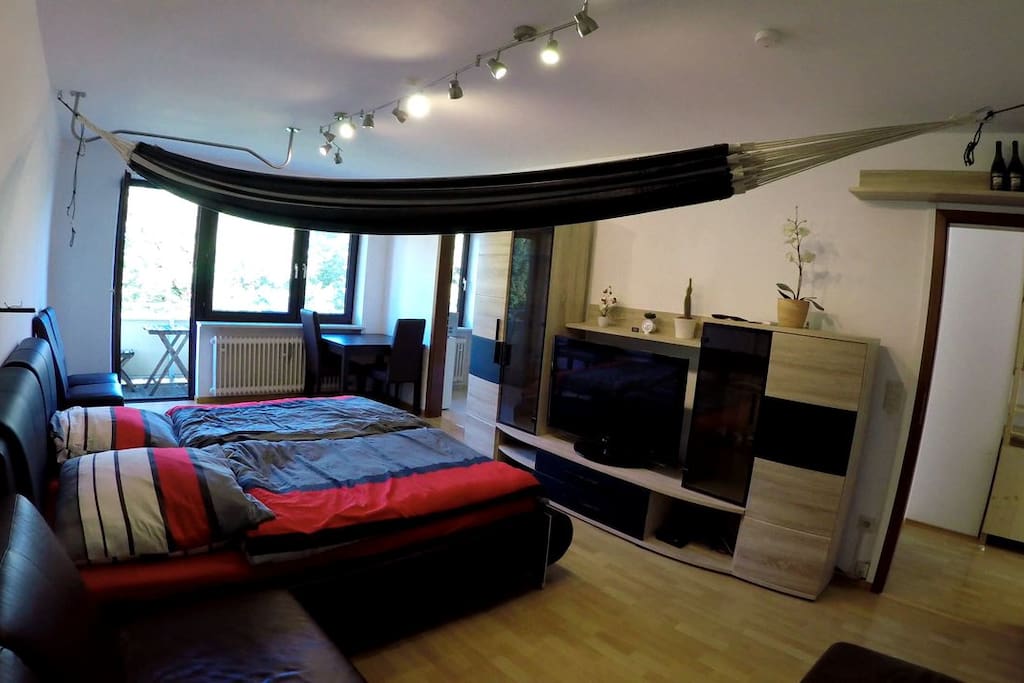 Wohn- / Schlaf- / Esszimmer