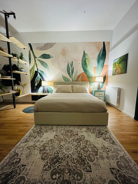 Panoramic loft facing the villa. Via Roma