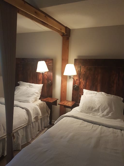Twin bed showing the 2nd twin